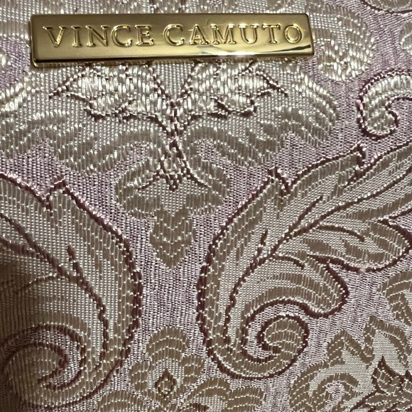 Vince Camuto Pink and Gold Embossed Cosmetics Bag NWT - Picture 5 of 10